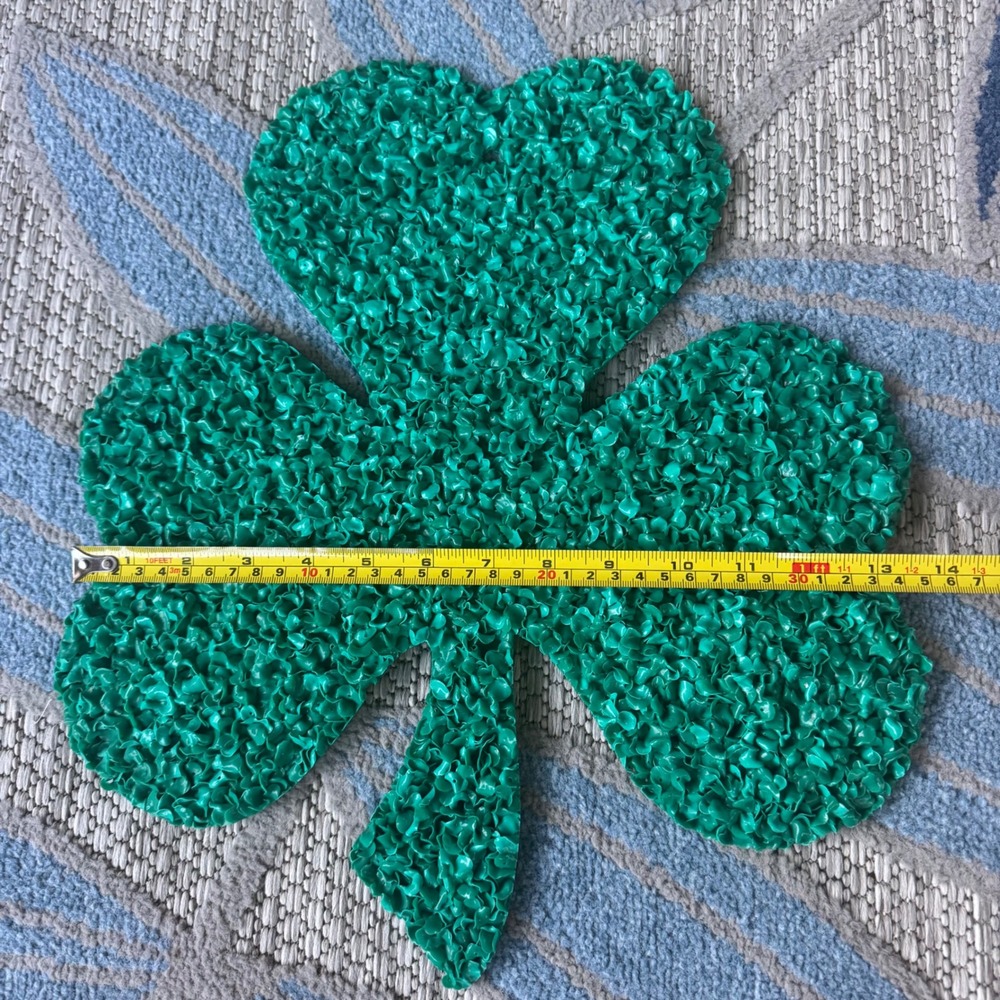 Vintage Shamrock Melted Plastic Popcorn St Patrick's Day Wall Hanging Decoration - Picture 4 of 5